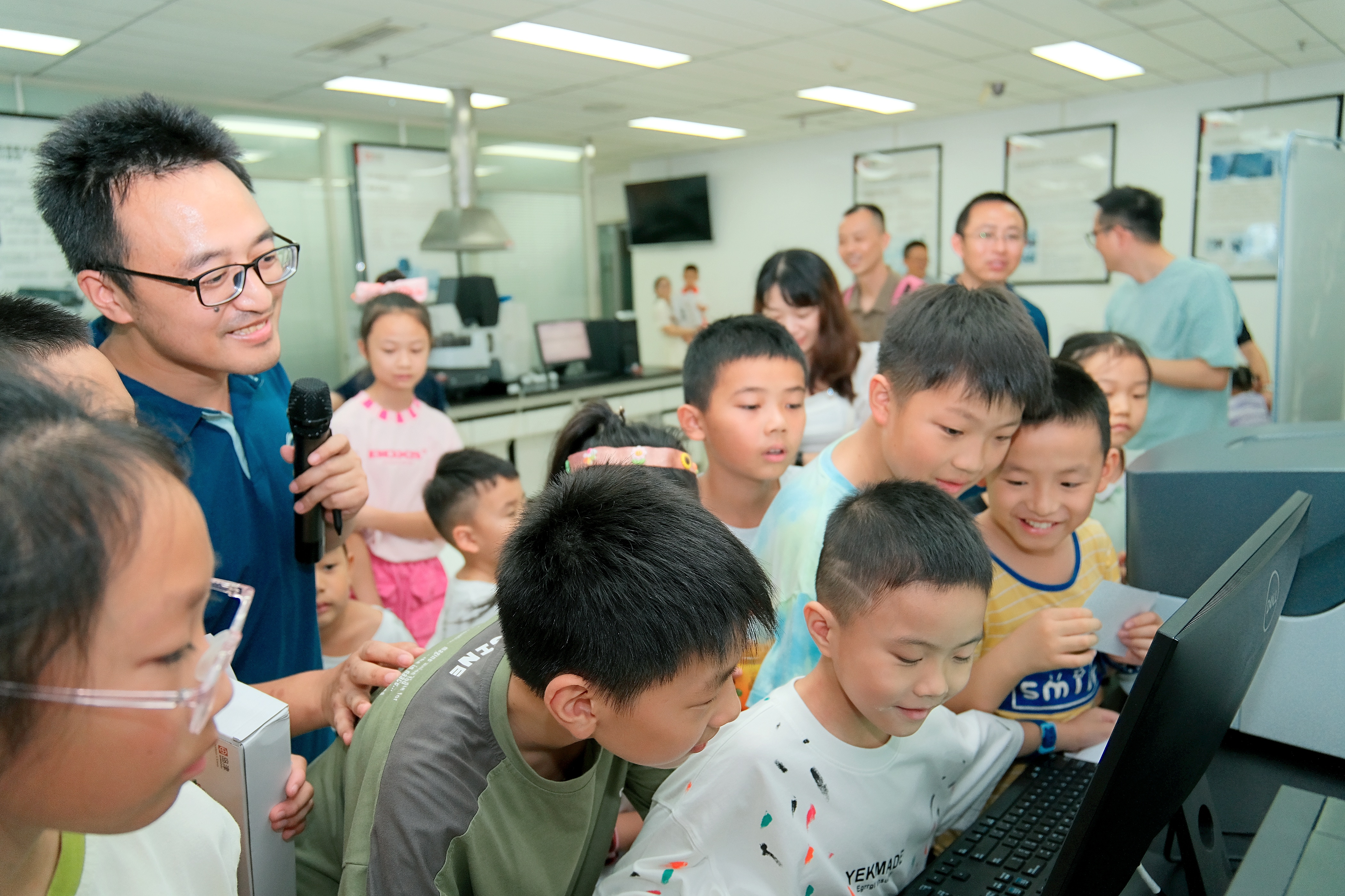 半岛online(中国)家庭开放日